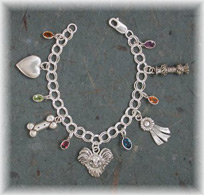 PAP1146CB- Papillon Head Study Charm Bracelet